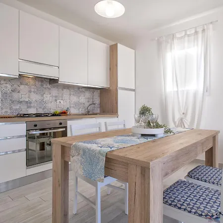 La Casa All'angolo By Interhome